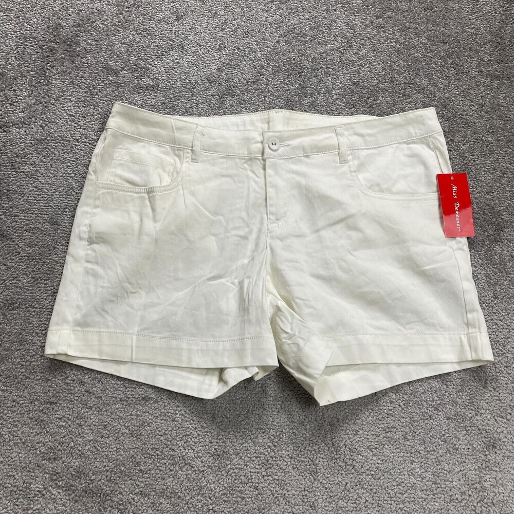Miss Demeanor+ Bermuda Shorts Womens 14 White Mid Rise Stretch Cotton Casual NWT - Picture 1 of 10